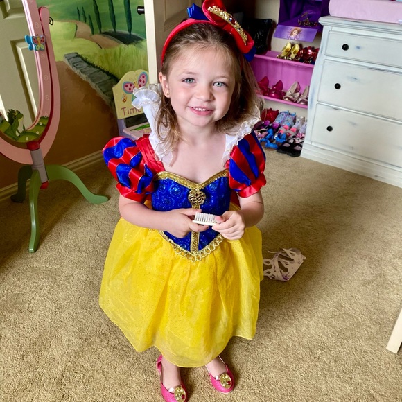 Meet Posher, Felicia! Always Ask if you’re looking for something! - Picture 11 of 17